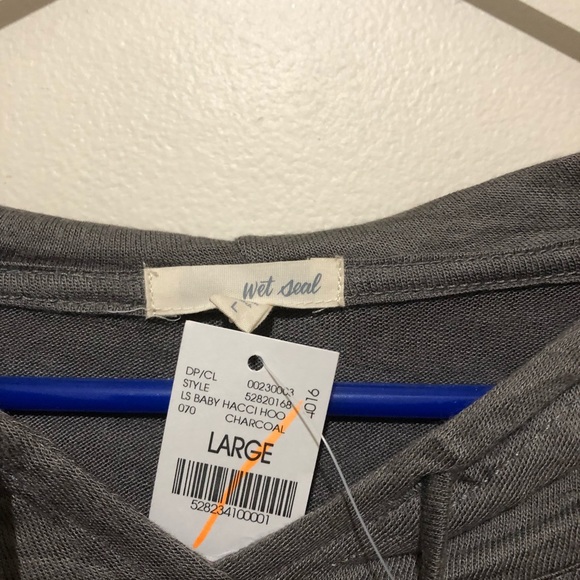 Wet seal long sleeve hoodie - Picture 2 of 3